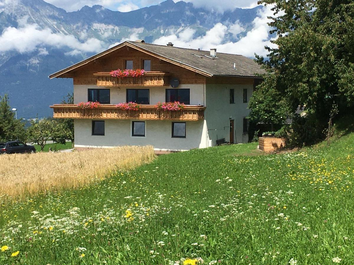 Apartment Wiesenhof - Natur & Weitblick Ueber Innsbruck - Ladestation Fuer Elektroautos Exterior foto