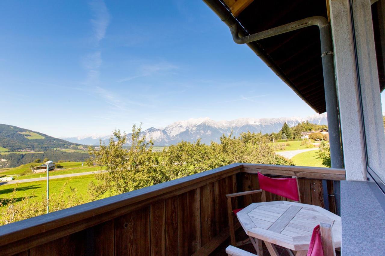 Apartment Wiesenhof - Natur & Weitblick Ueber Innsbruck - Ladestation Fuer Elektroautos Exterior foto